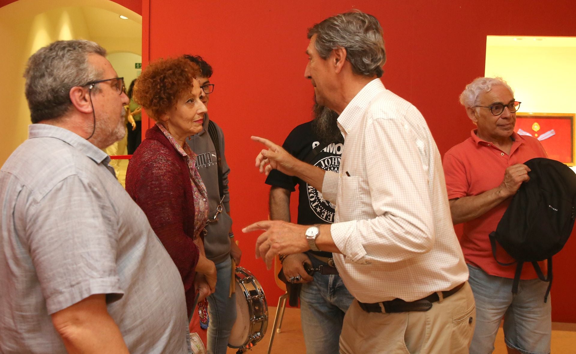 Fotos de la entrega de dos retratos de Agapito Marazuela