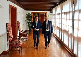 Ambas instituciones invierten 179.000 euros para adquirir equipos DESA y ofrecer formación especializada en reanimación para 2025.