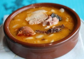 Las fabes asturianas con compango de esta sidrería son una delicia.