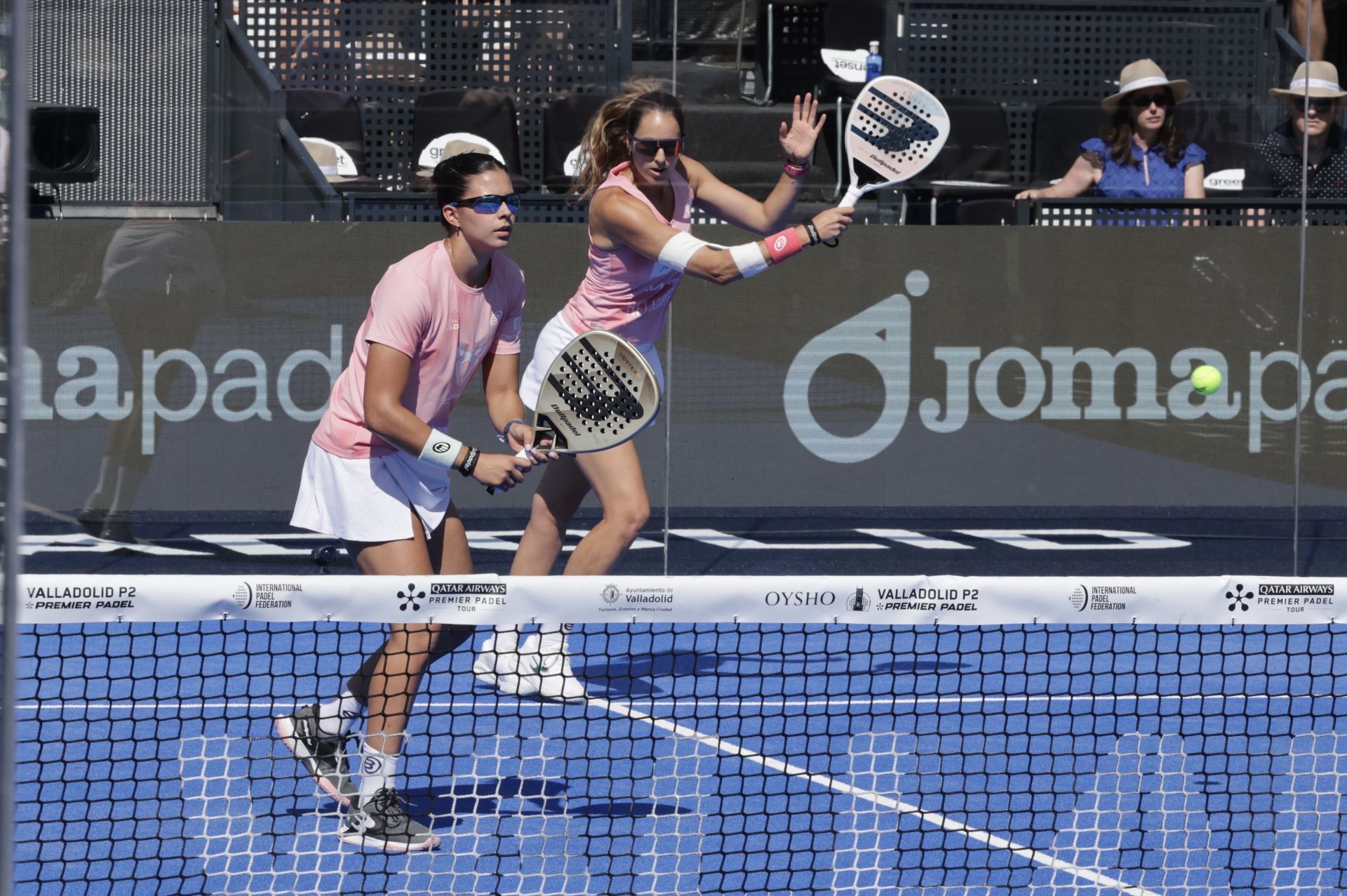 Las imágenes de la penúltima jornada del Premier Padel en la Plaza Mayor