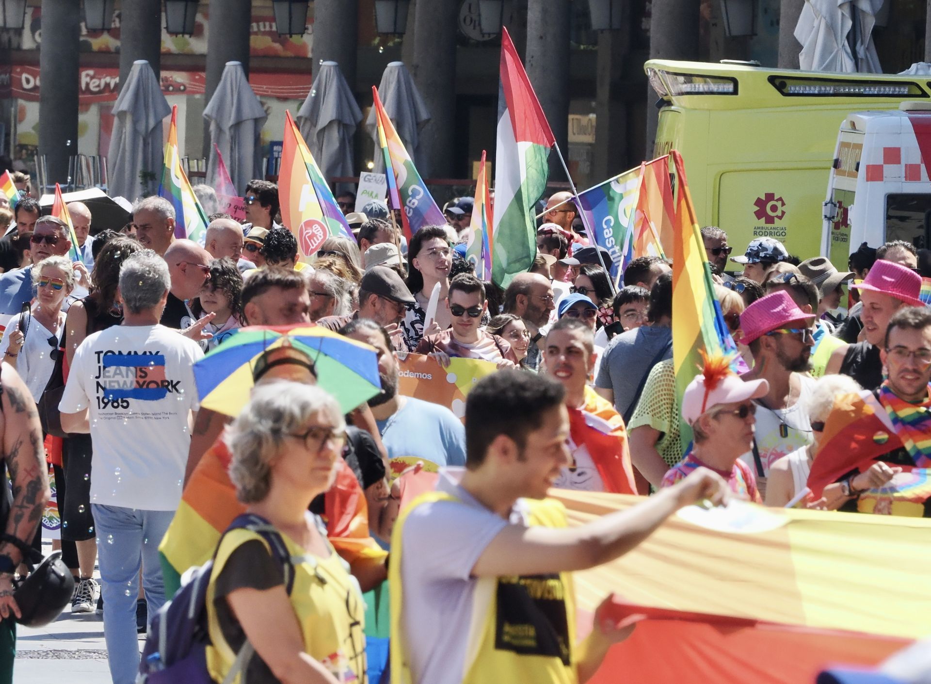 Las imágenes de la manifestación LGTBI en Valladolid
