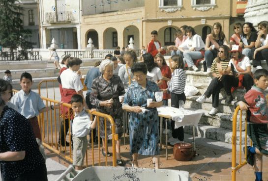 Chocolatada en el Día del Niño. 1996.