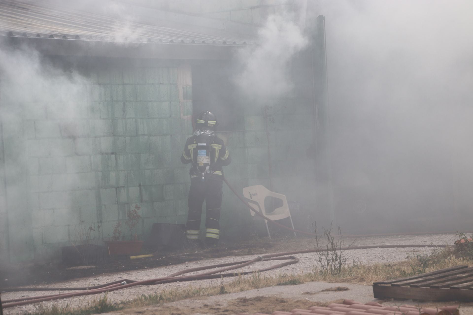 Fotos del incendio de un club de golf en un pueblo de Segovia