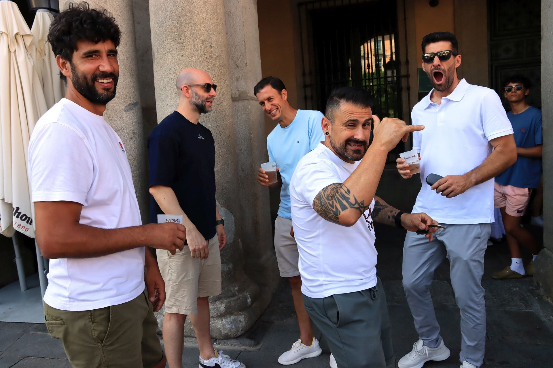 Fotos del tardeo de fiestas del sábado en Segovia