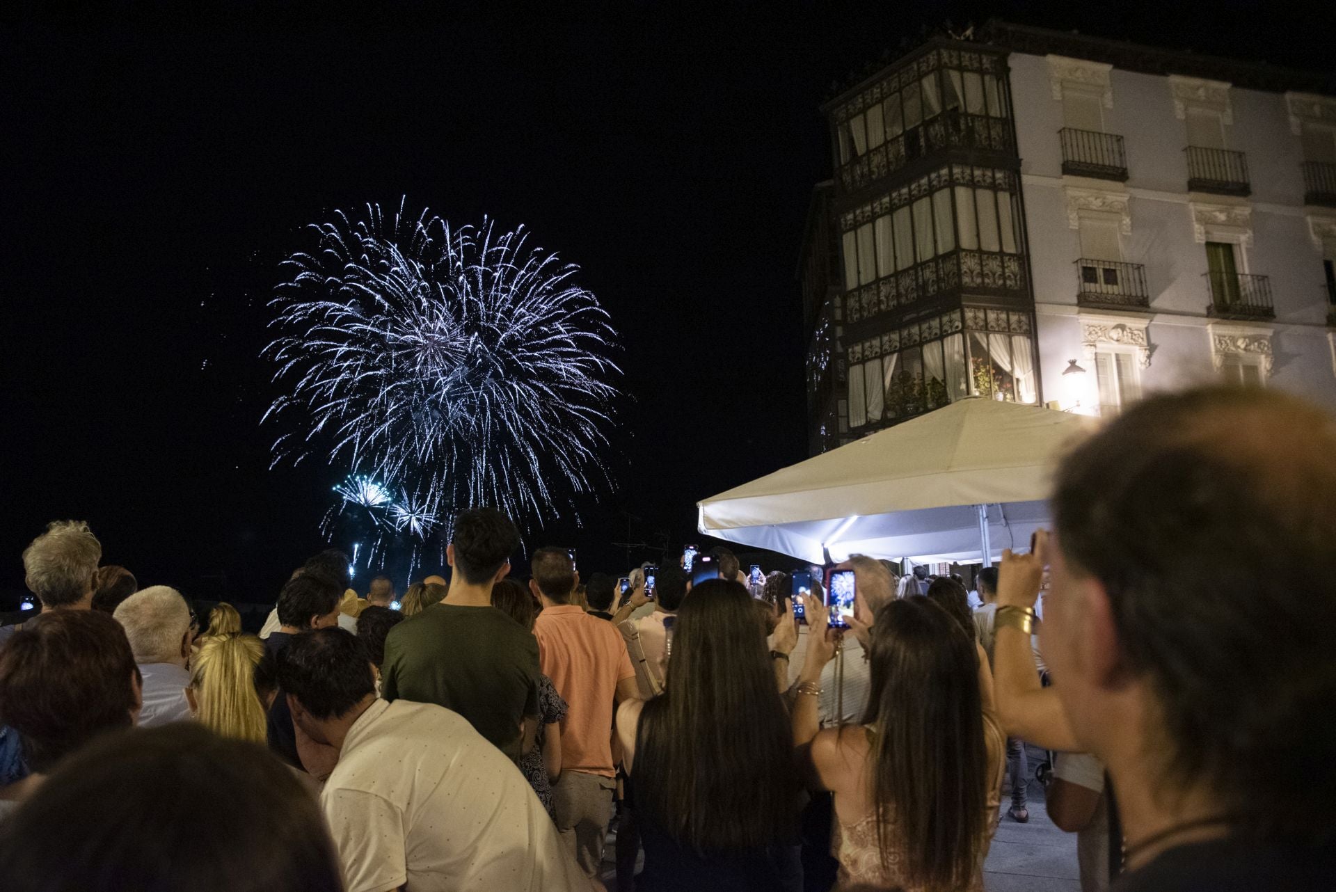 Fotos del espectáculo de fuegos artificiales en Segovia