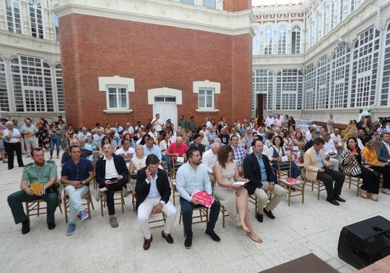 Presentación de la feria turina de San Antolín en el patio del Palacio de la Diputación.