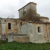 Imagen del estado en ruinas de la iglesia de San Juan Evangelista, en Villalval, pedanía de Cardeñuela (Burgos).
