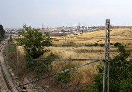 Sector de Las Praderejas, delimitado por la vía del tren y la SG-20 al fondo.