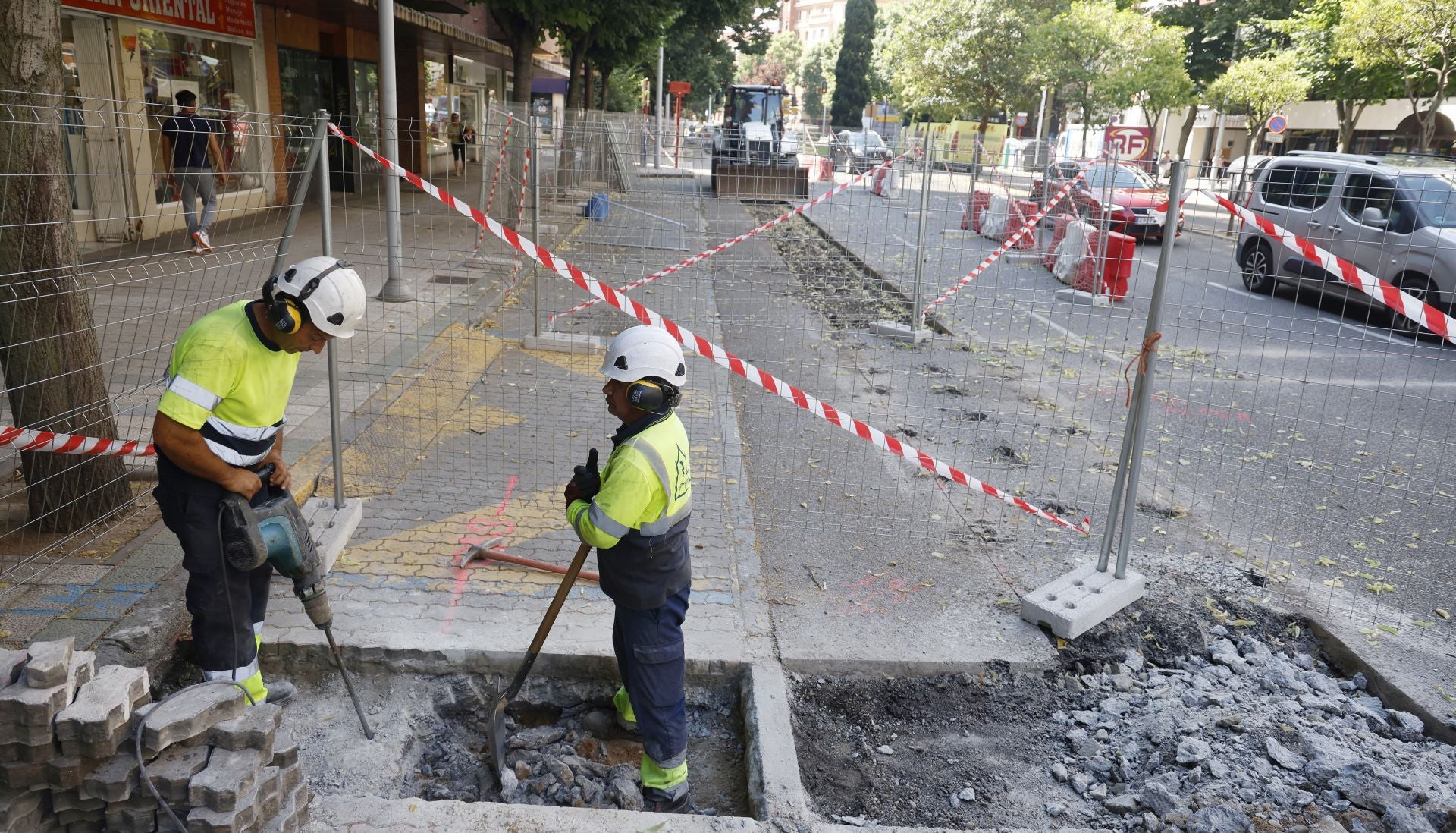 Las obras de la red de calor llegan a la avenida Casado del Alisal