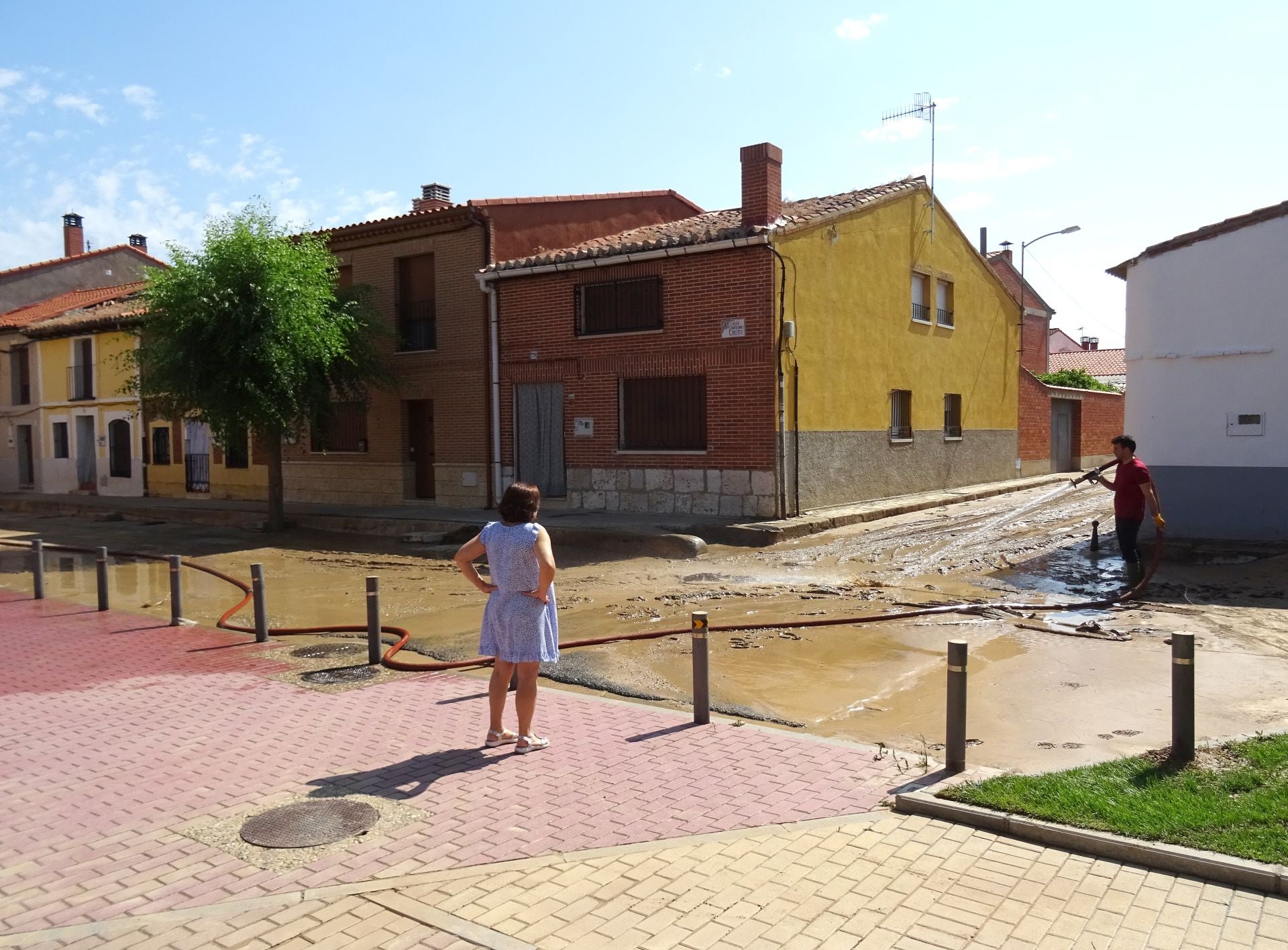 La tromba causó fuertes inundaciones en Rueda.