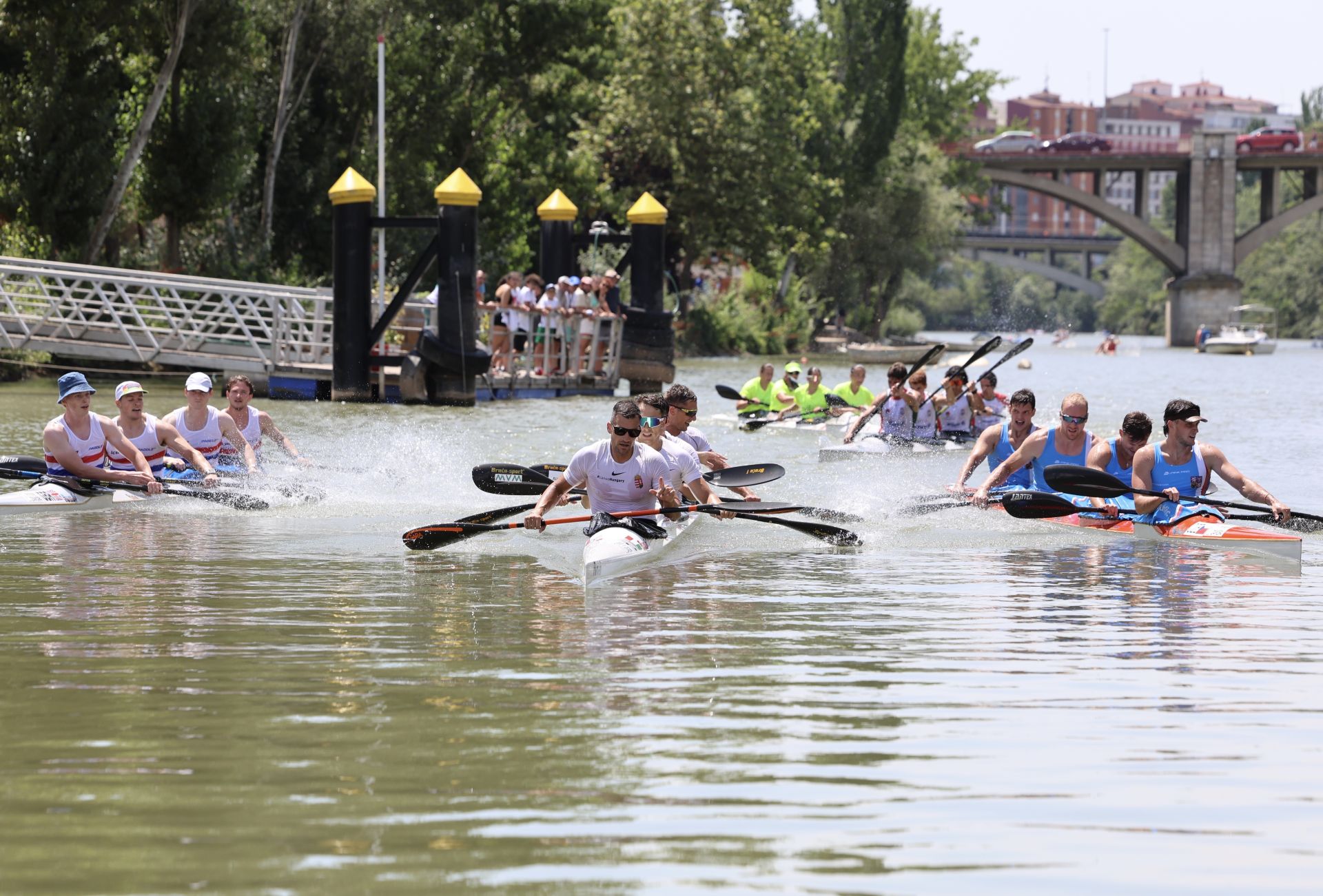 Las imágenes de la Regata Internacional K4 celebrada en aguas del Pisuerga