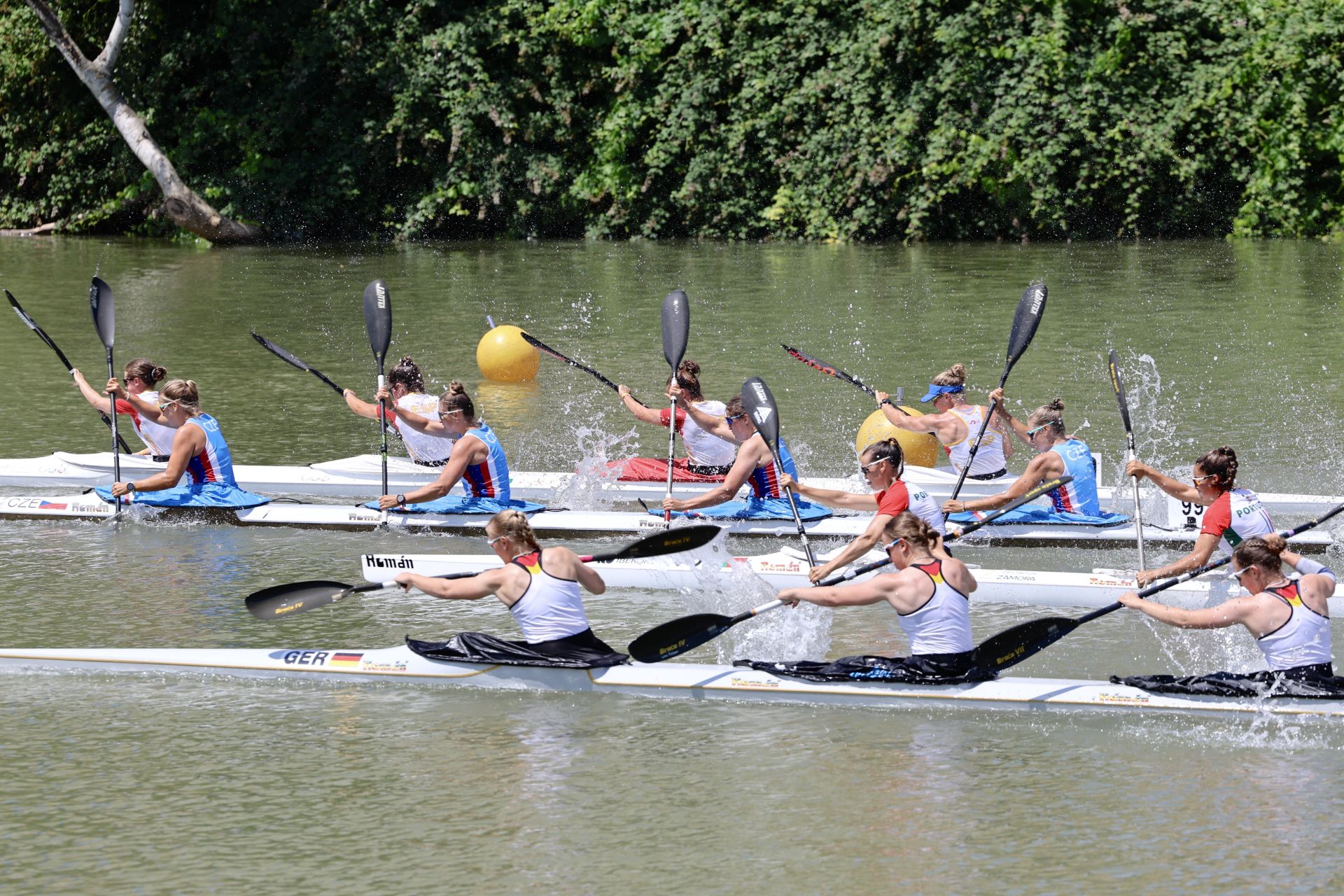 Las imágenes de la Regata Internacional K4 celebrada en aguas del Pisuerga