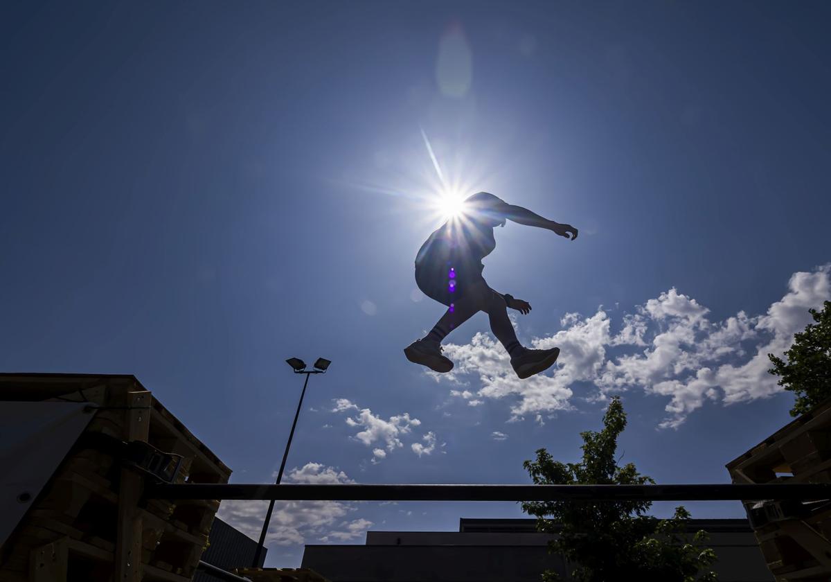 Las acrobacias de parkour impresionan en el LAVA