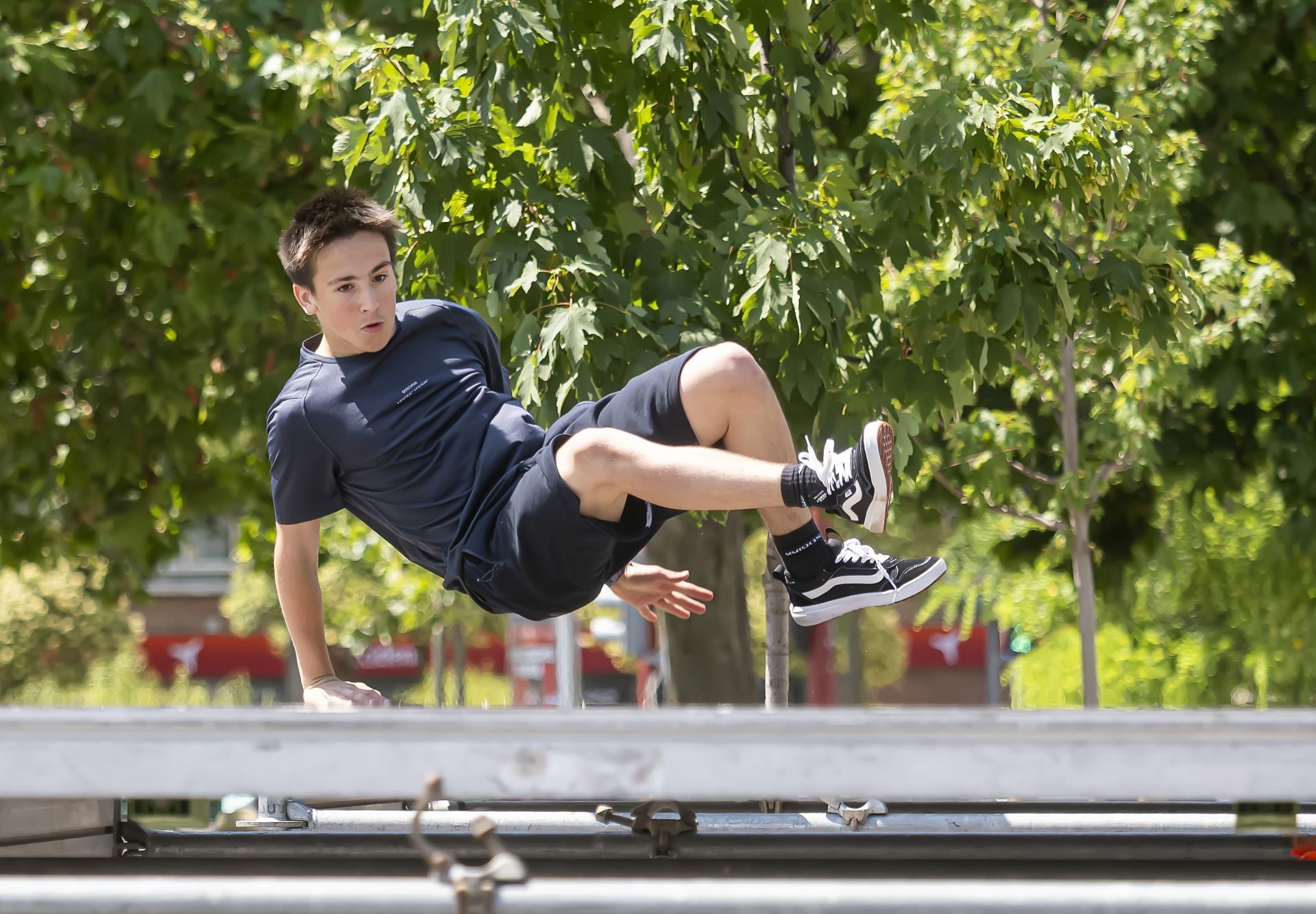 Las acrobacias de parkour impresionan en el LAVA
