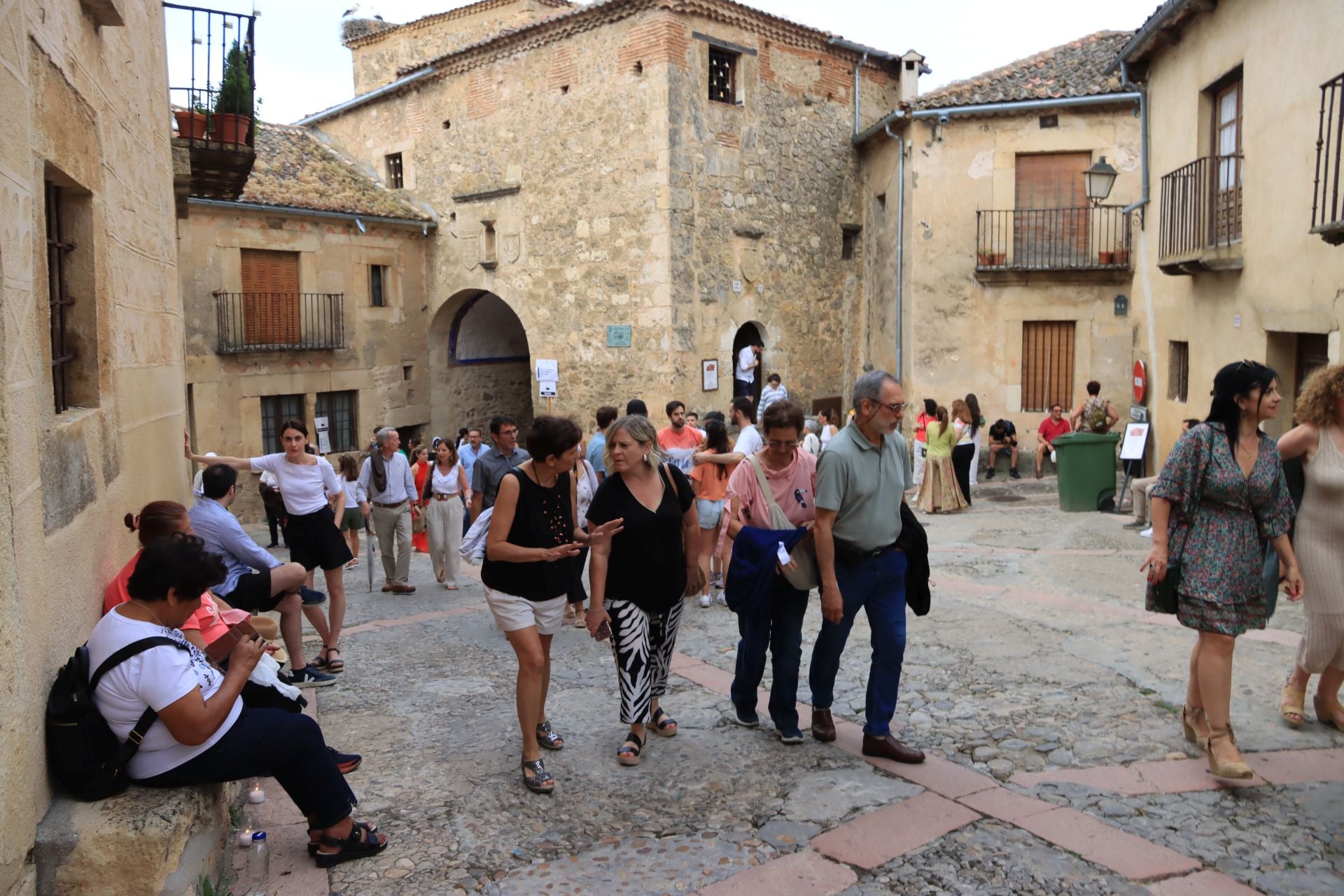 La noche de las velas en Pedraza, en imágenes