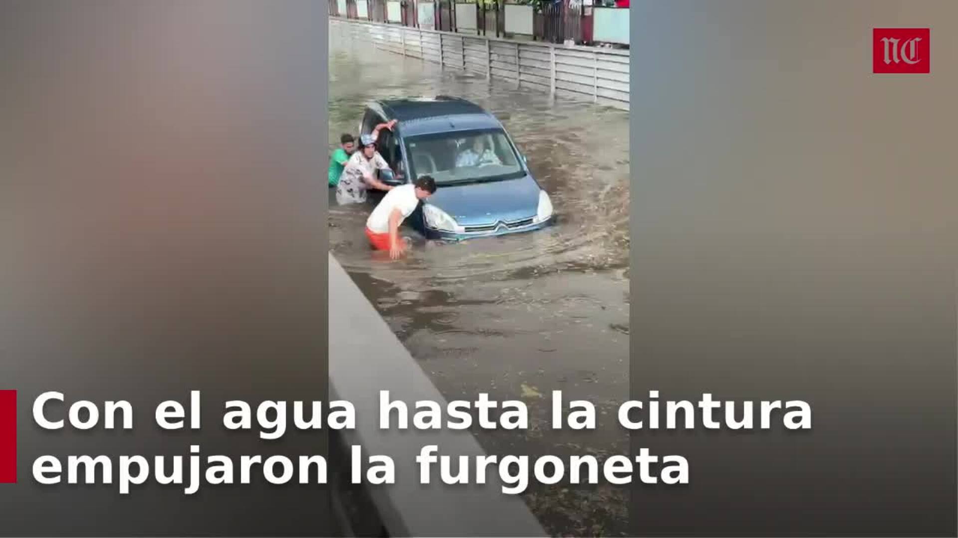 Varios vecinos de Medina del Campo salvan in extremis al conductor de una furgoneta