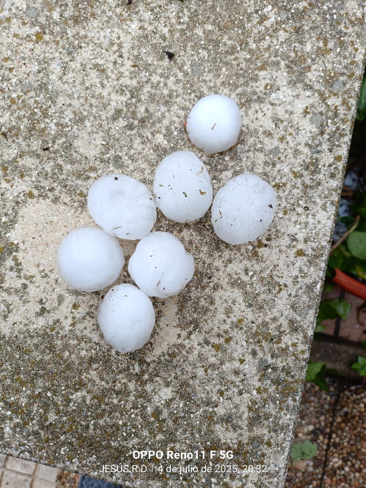 Una granizada rompe más de una decena de lunas de vehículos en Osorno