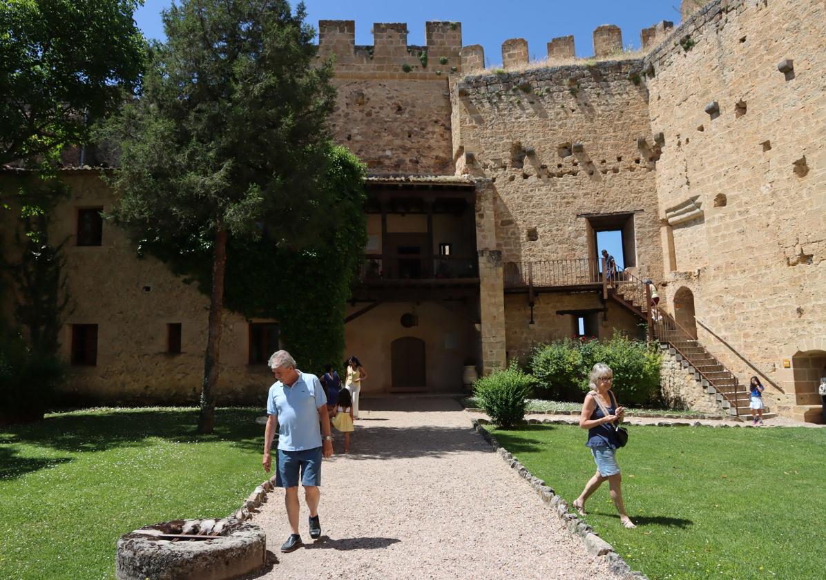 Pedraza abre al público los secretos del castillo tras ser comprado por José Mota, Santiago Segura y Luis Álvarez