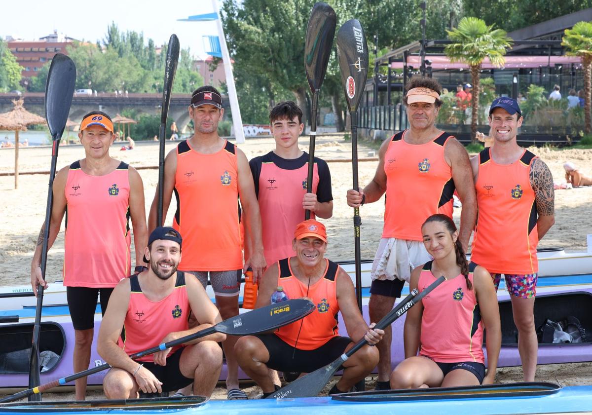 Imagen principal - Hungría y España se reparten la victoria en el K4 Ciudad de Valladolid de piragüismo