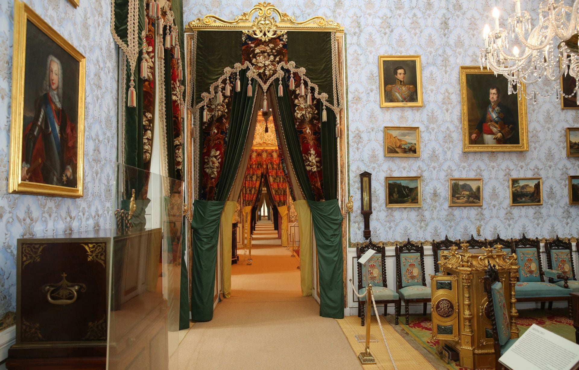 El atractivo turístico del Palacio de Riofrío, en imágenes