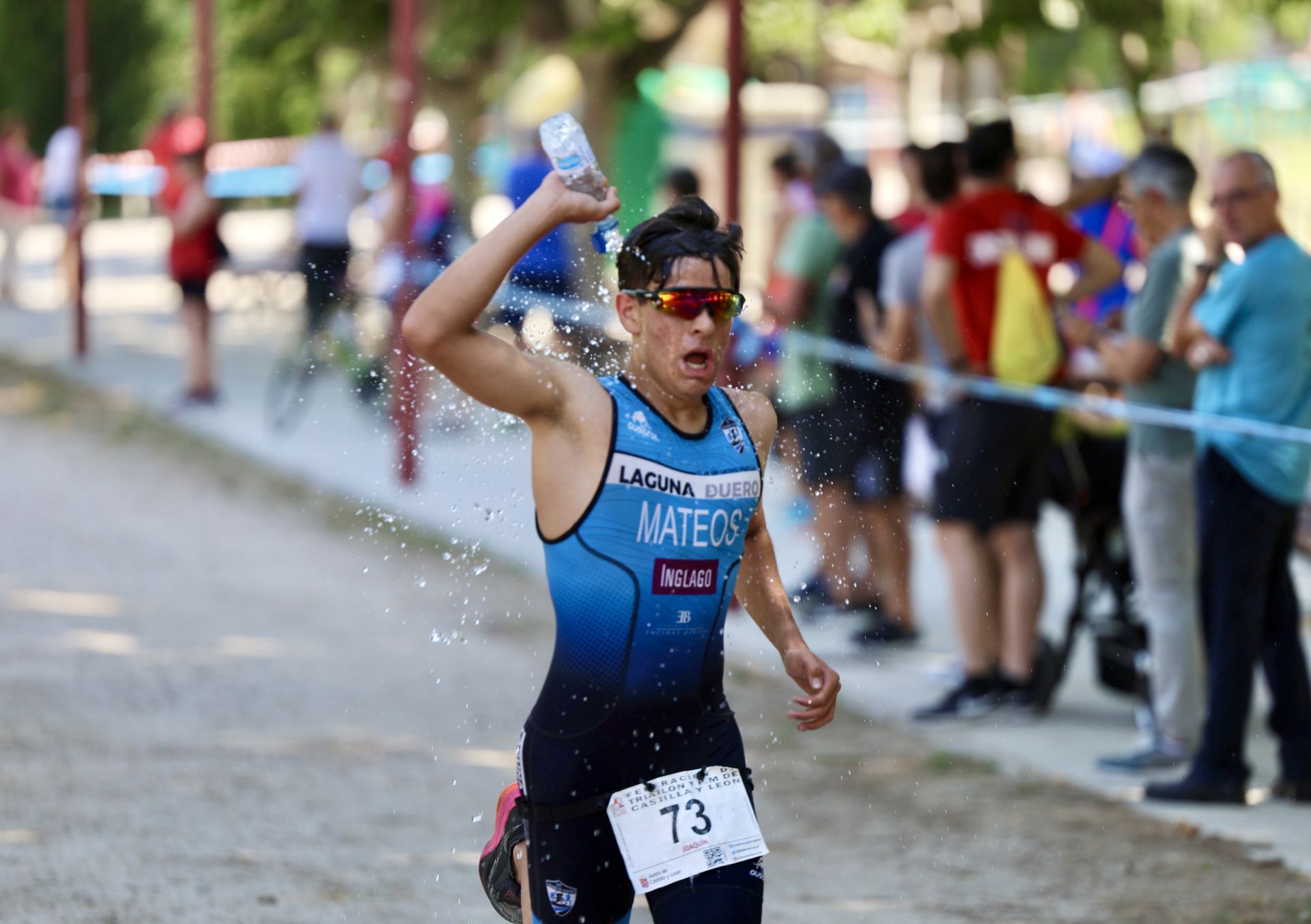 Doscientos atletas prueban su resistencia en la XXVII edición del Triatlón Ciudad de Valladolid