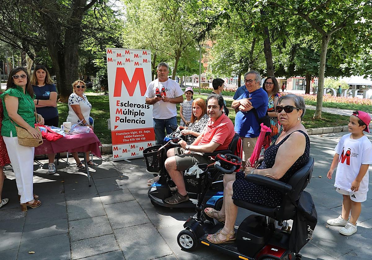 La esclerosis múltiple se muestra en el parque del Salón