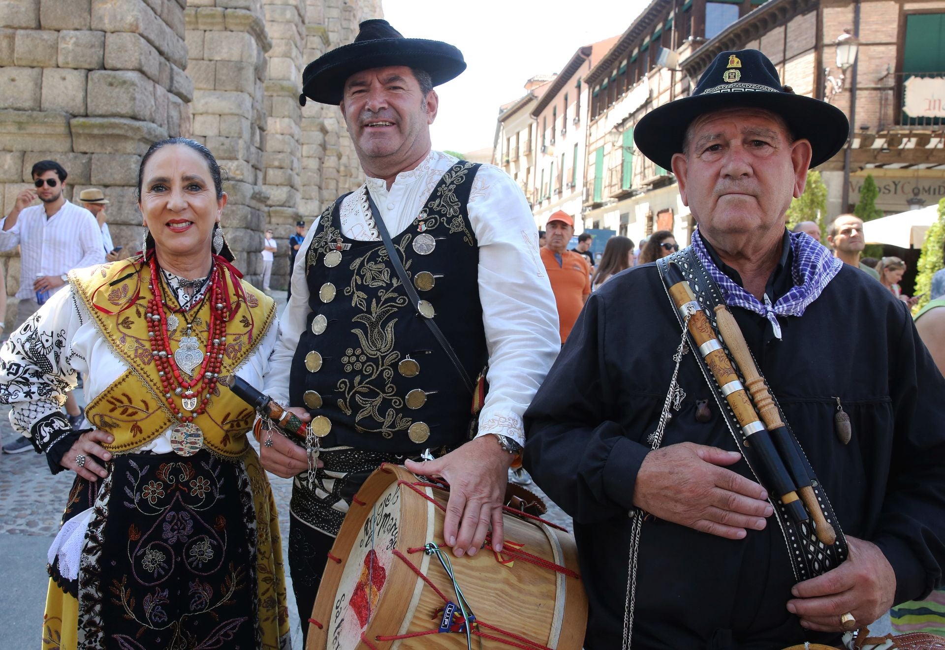 Los pasacalles de Folk Segovia, en imágenes
