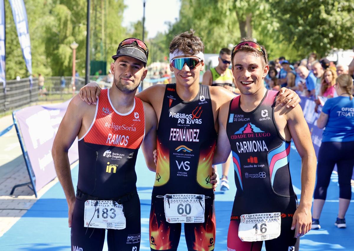 Imagen secundaria 1 - Marina Muñoz y Hugo Fernández dominan en Las Moreras en el Triatlón Ciudad de Valladolid