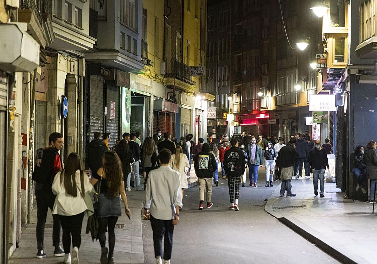 La calle Macías Picavea de Valladolid, en una imagen de archivo.