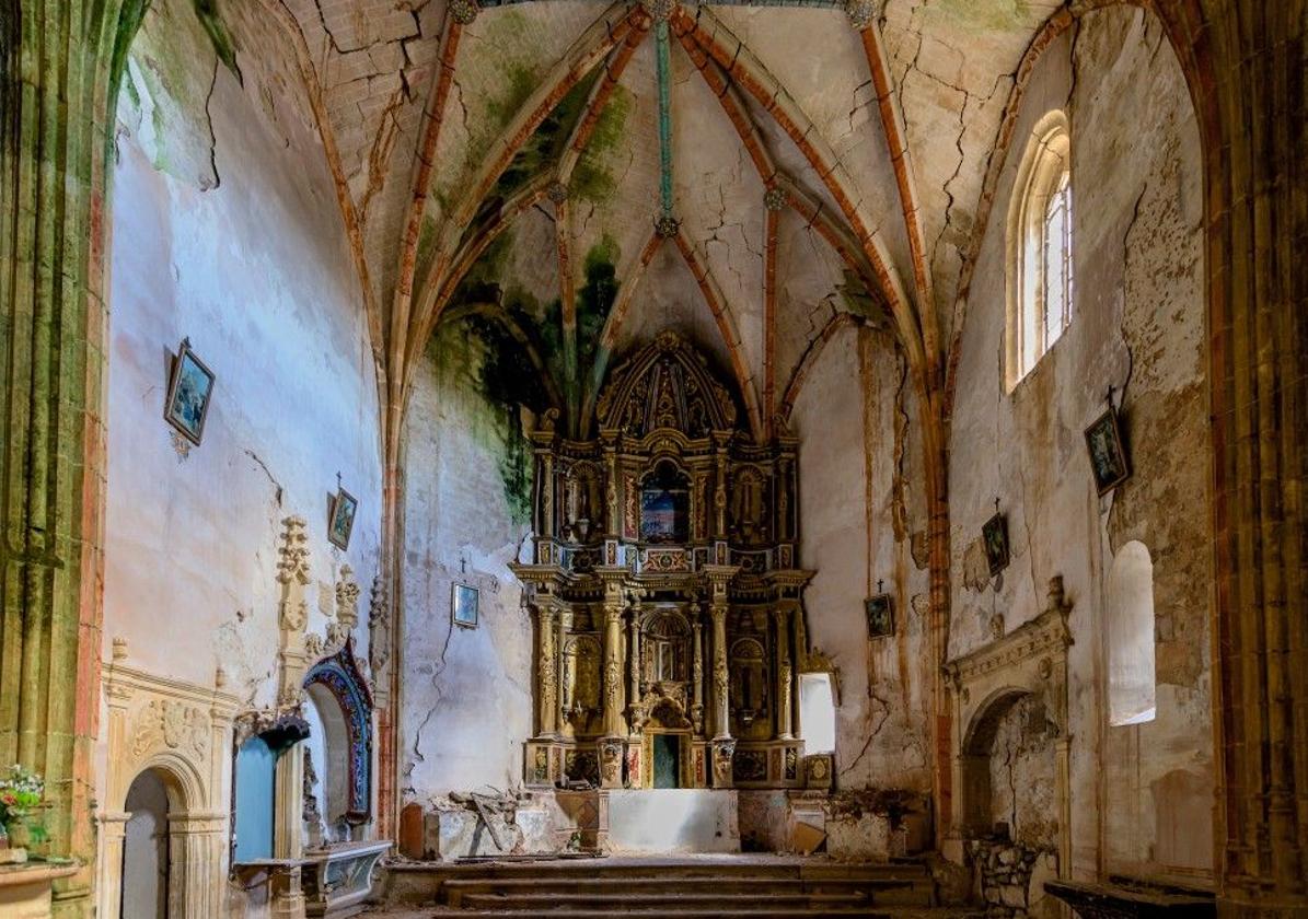 Interior del templo de Fuenteodra, en Burgos.