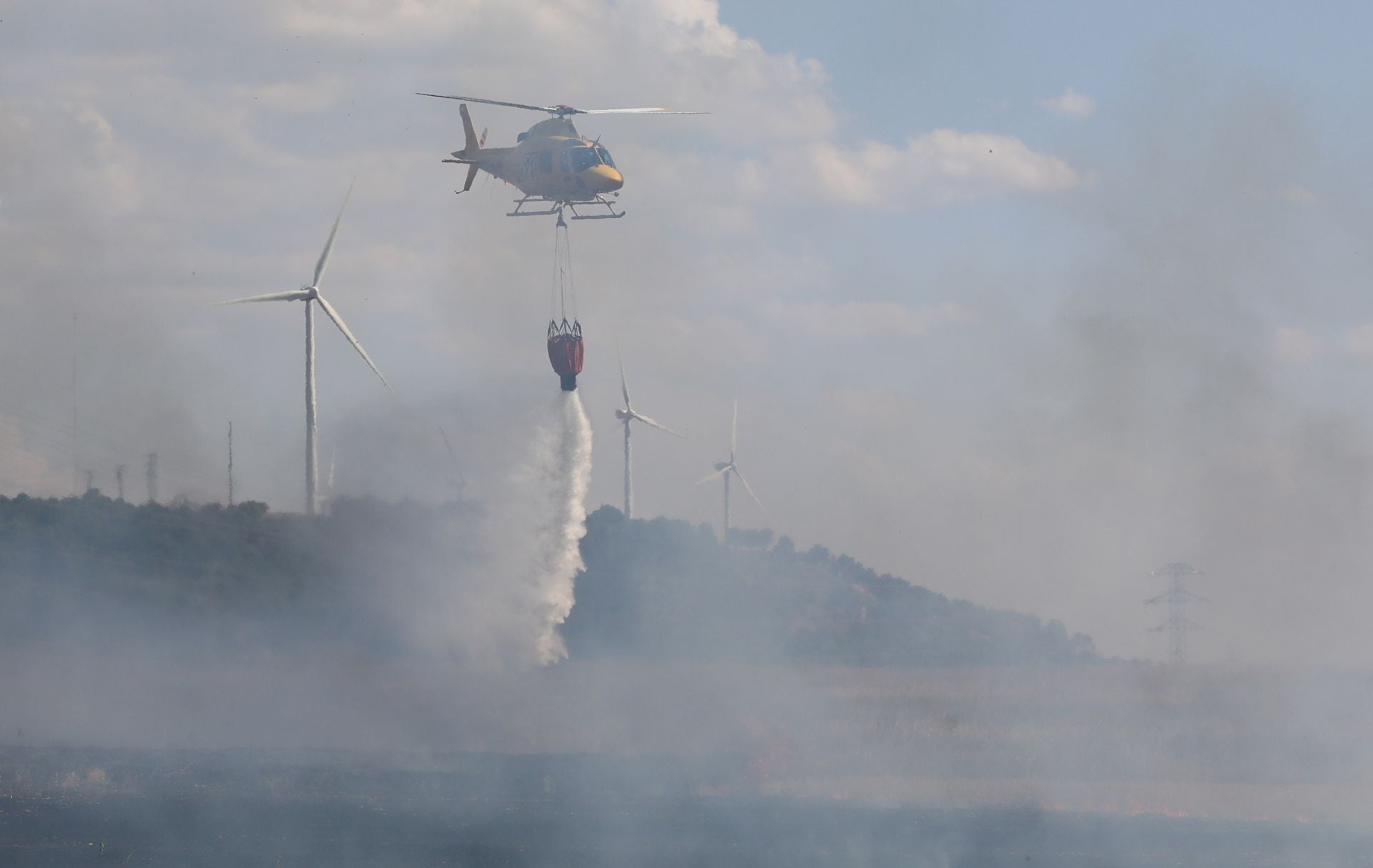 Así ha sido el incendio en las tierras agrícolas de Villalobón