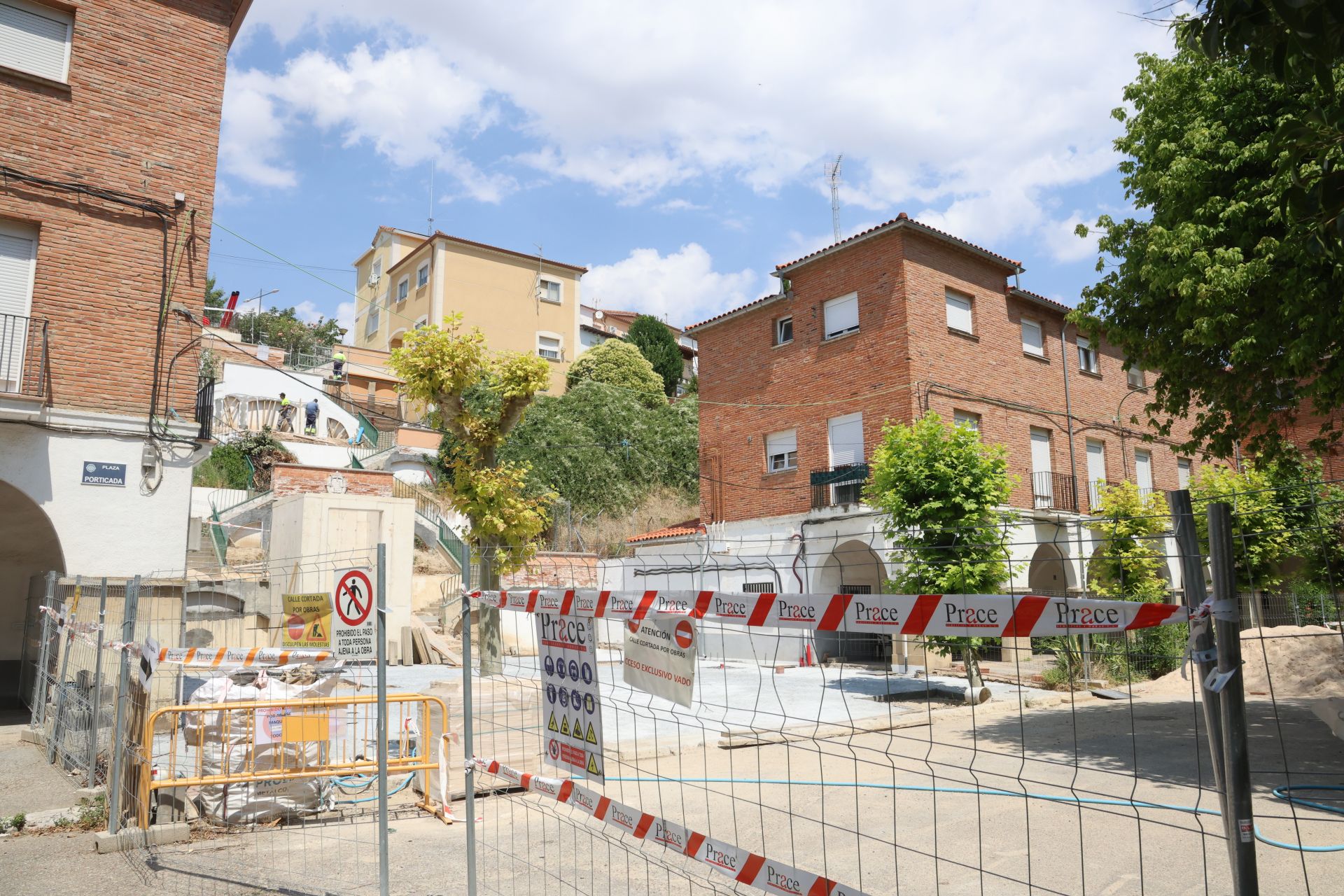Las imágenes de las obras del nuevo ascensor de Girón
