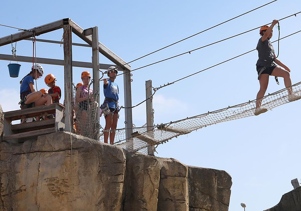 La Roca acoge un campamento municipal urbano de verano para niños de 5 a 16 años