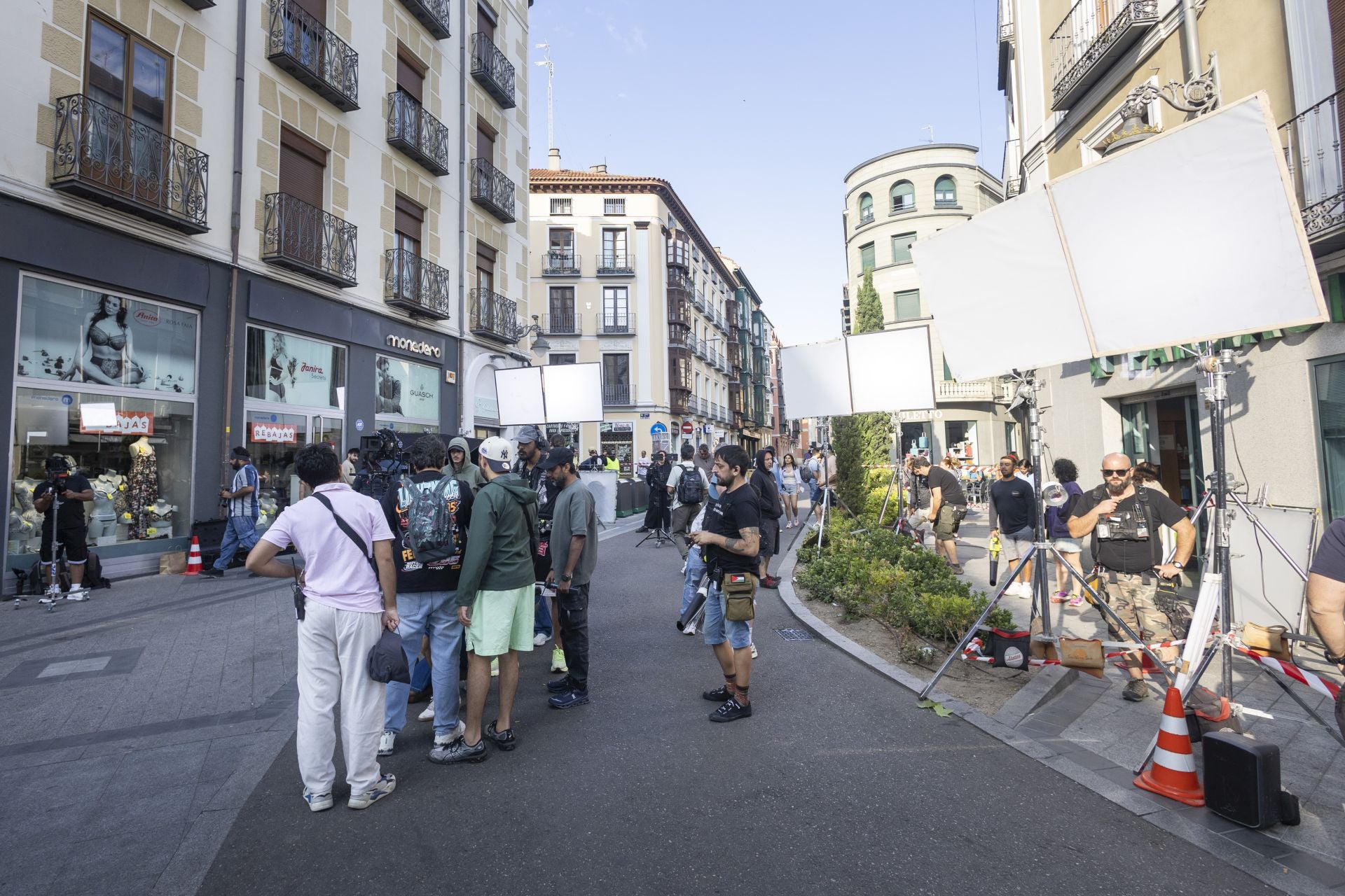 Cuerpo técnico de la película en sus labores de rodaje.