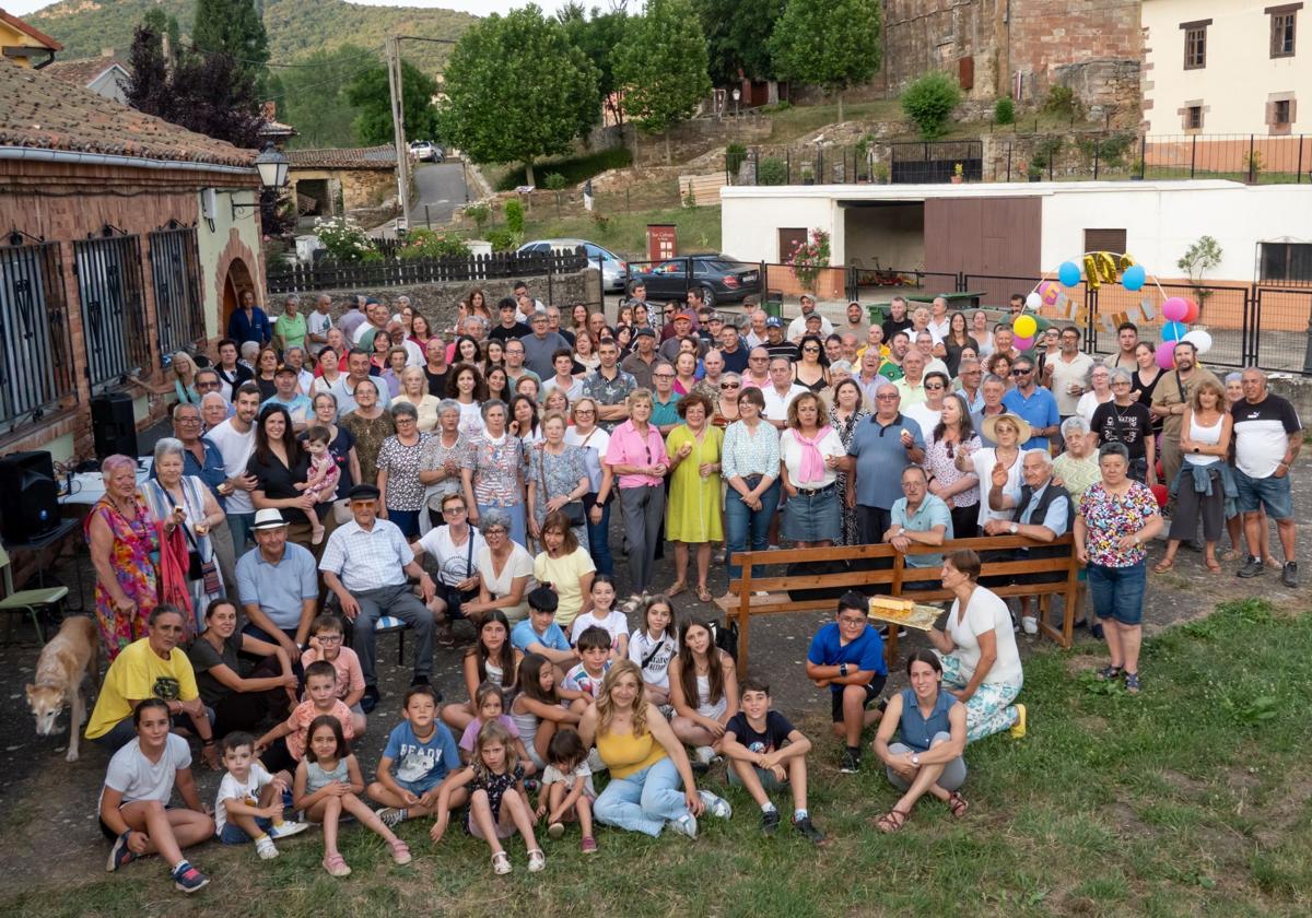 Celebración por el cumpleaños de Pedro Arto.