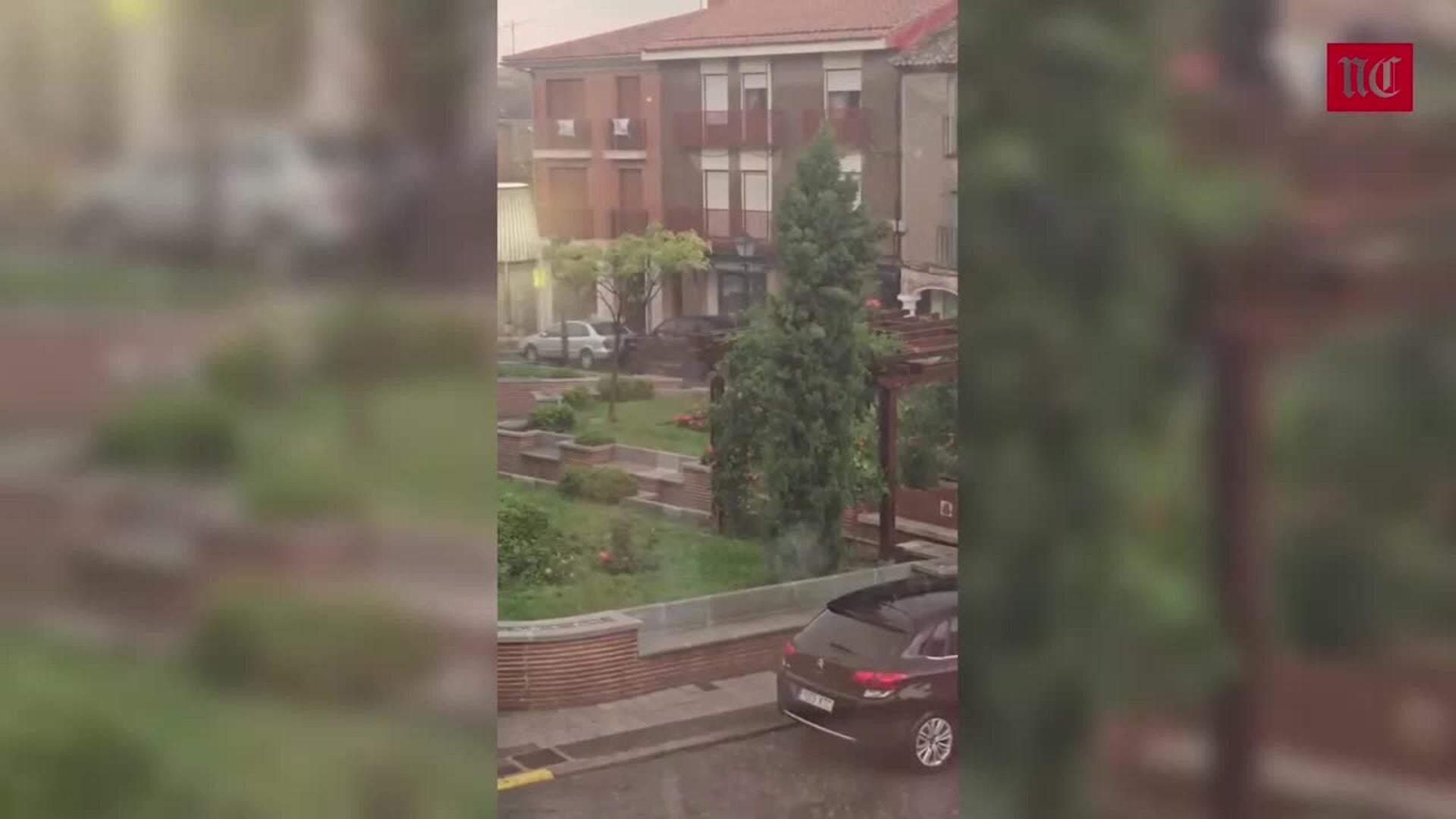 Una tromba de verano descarga en Olmedo