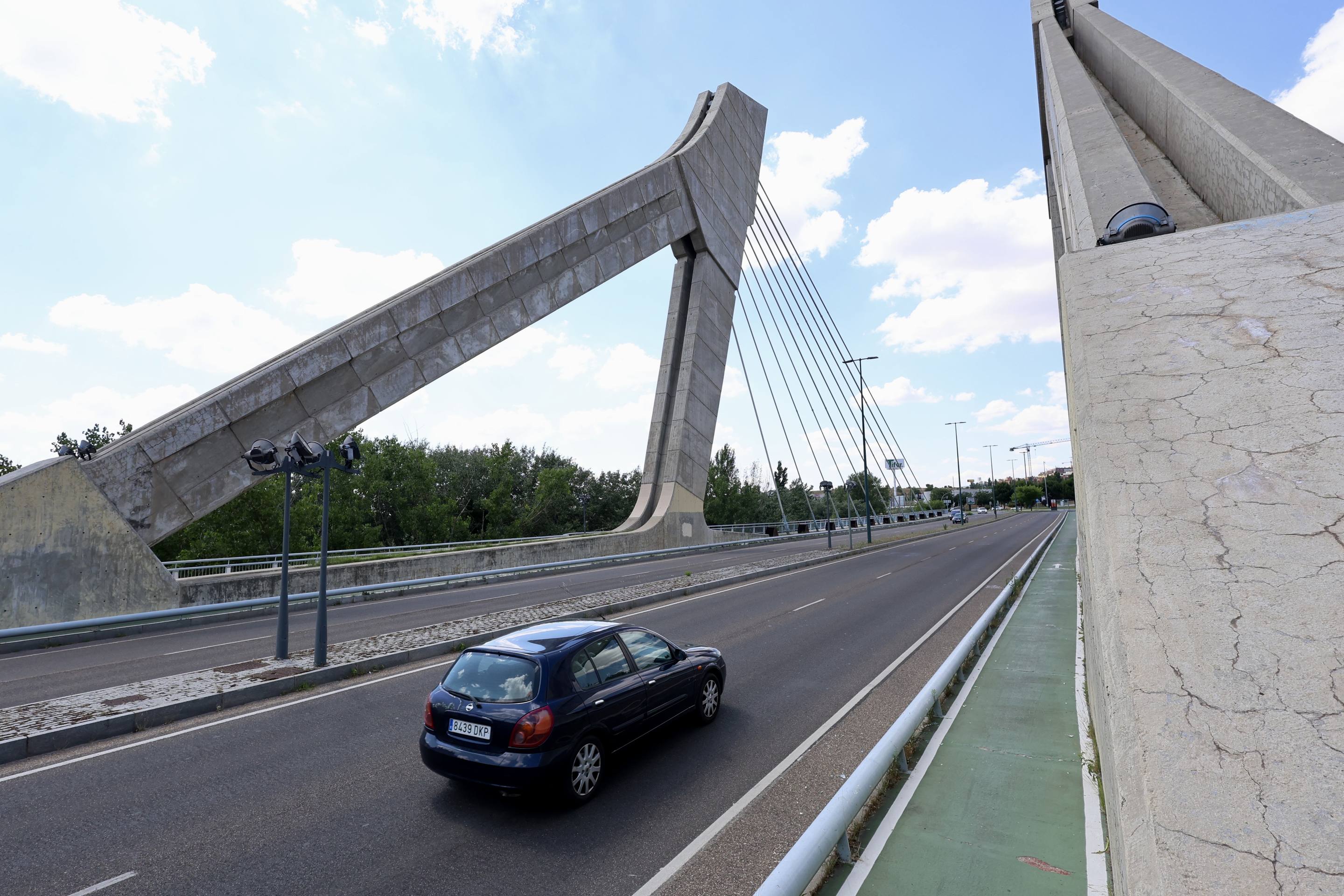 El estado del puente de Hispanoamérica de Valladolid, en imágenes