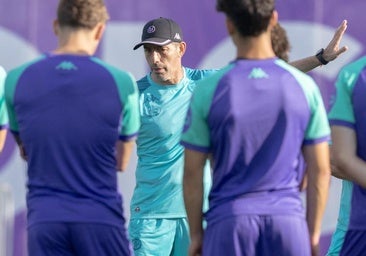 Almada no da ni un respiro a los jugadores del Real Valladolid