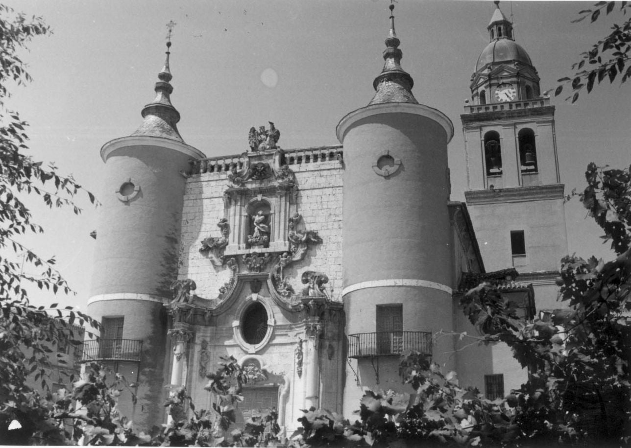Iglesia de Santa María de la Asunción. 1 de enero de 1990.