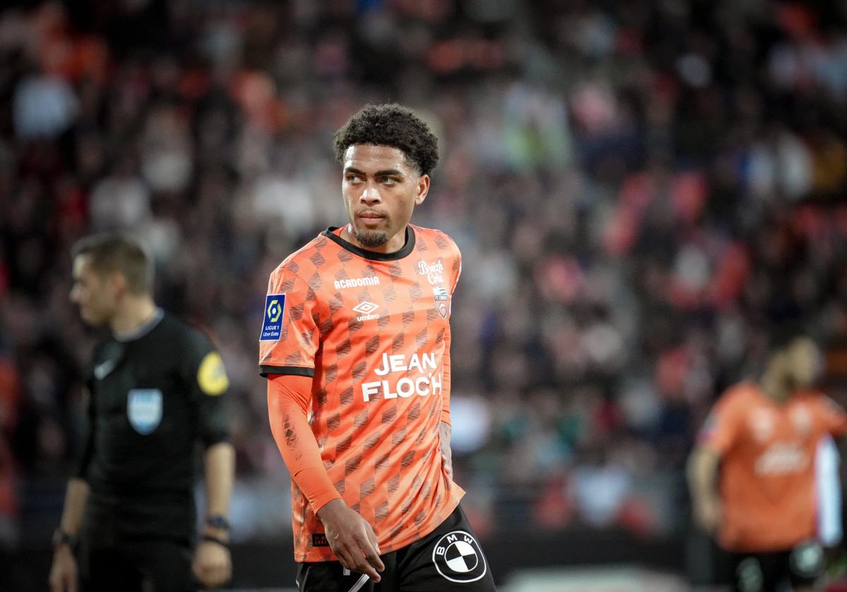 Julien Ponceau, durante un partido con el Lorient francés