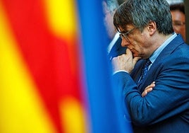 Carles Puigdemont en una exposición sobre Cataluña en el Parlamento Europeo, en 2023.