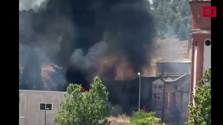 Incendio en la zona de bodegas de Villamuriel