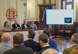 Constitución de la Mesa Municipal de Agroalimentación, este martes.