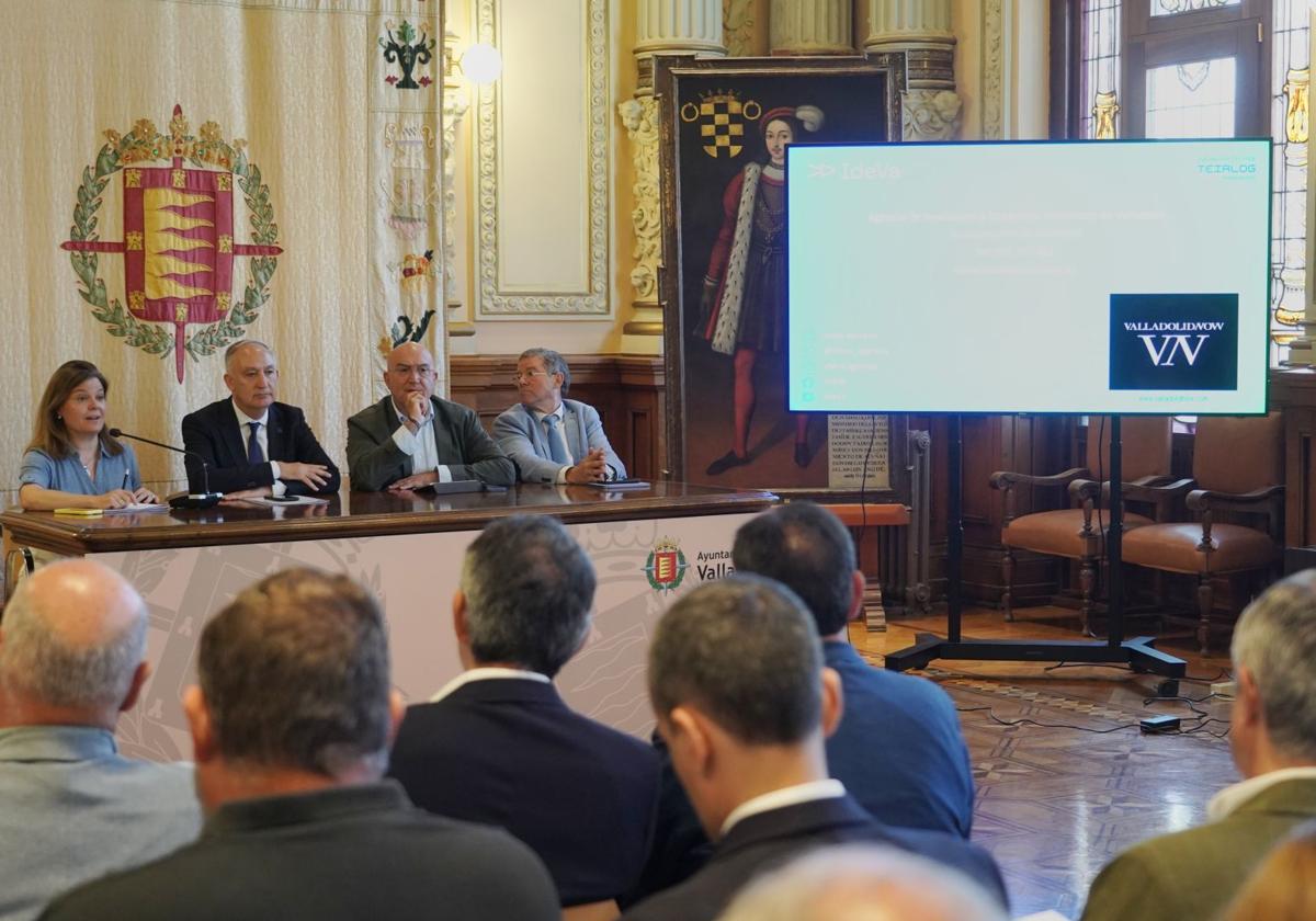 Constitución de la Mesa Municipal de Agroalimentación, este martes.