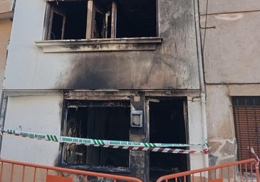 Un incendio en una vivienda de Dueñas obliga al desalojo de catorce personas