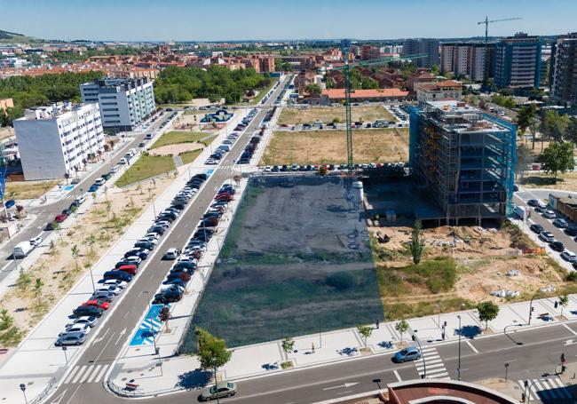 Vista aérea del suelo, sombreado, propiedad de Inbisa en el barrio de los Cuarteles.