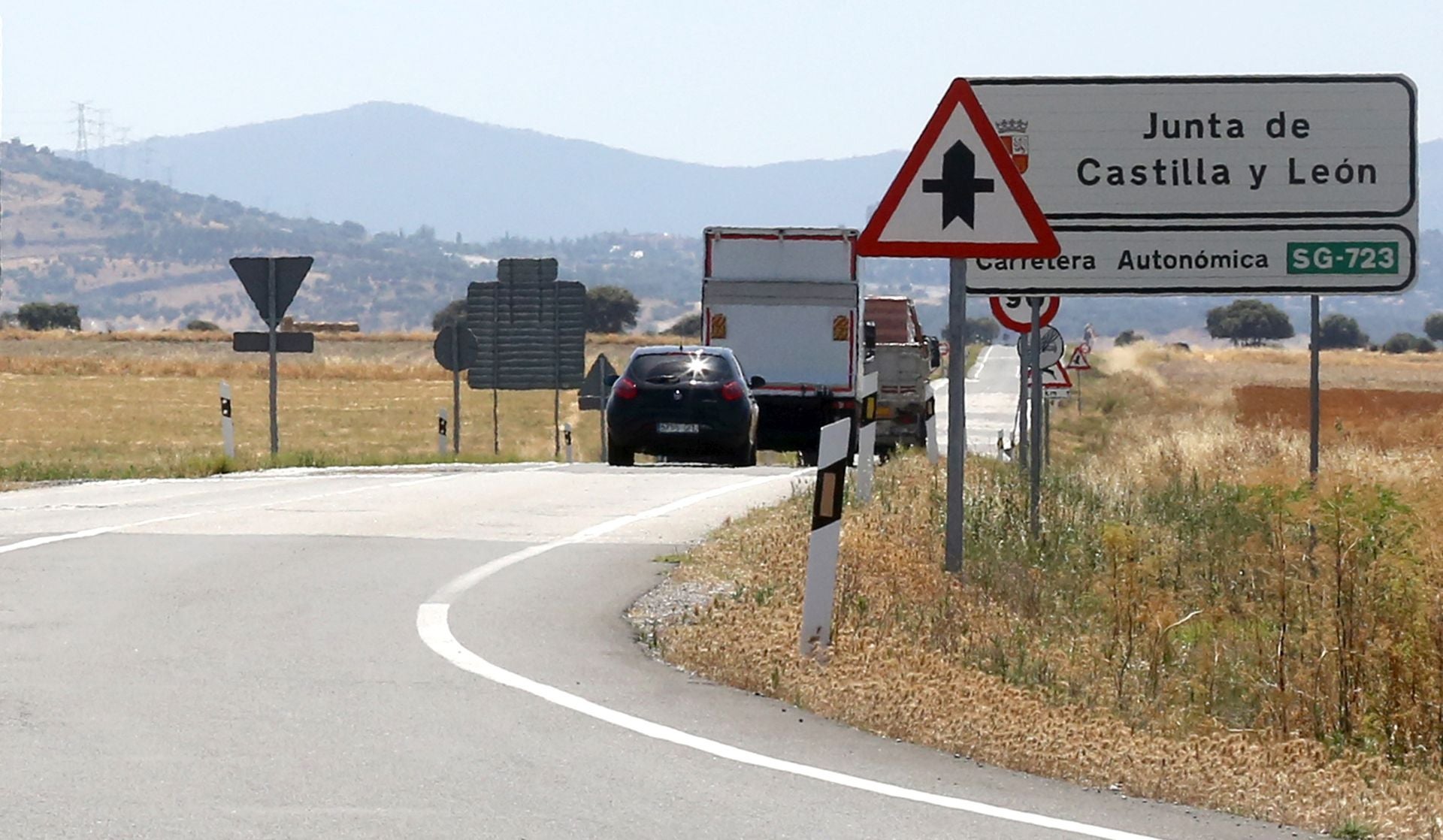 Carretera SG-723 entre el cruce de la N-110 y Otero de Herreros.