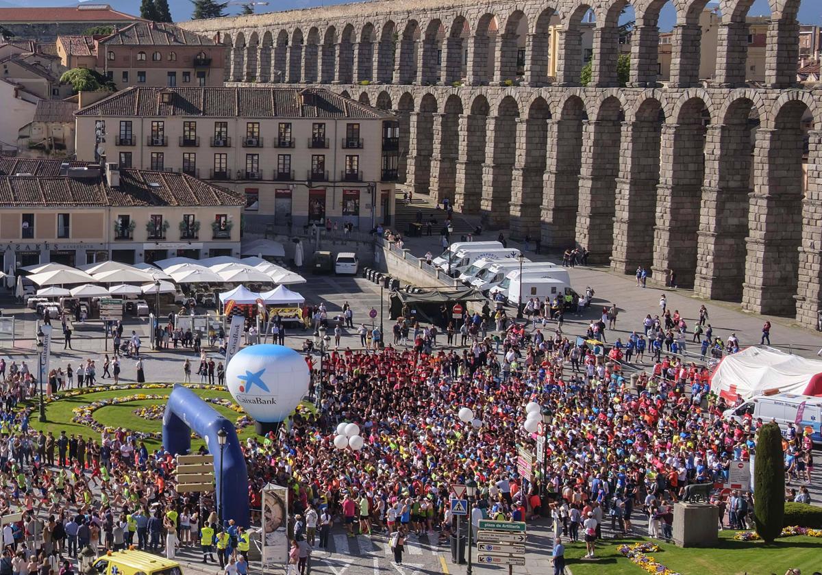 Salida de la Media Maratón de Segovia.
