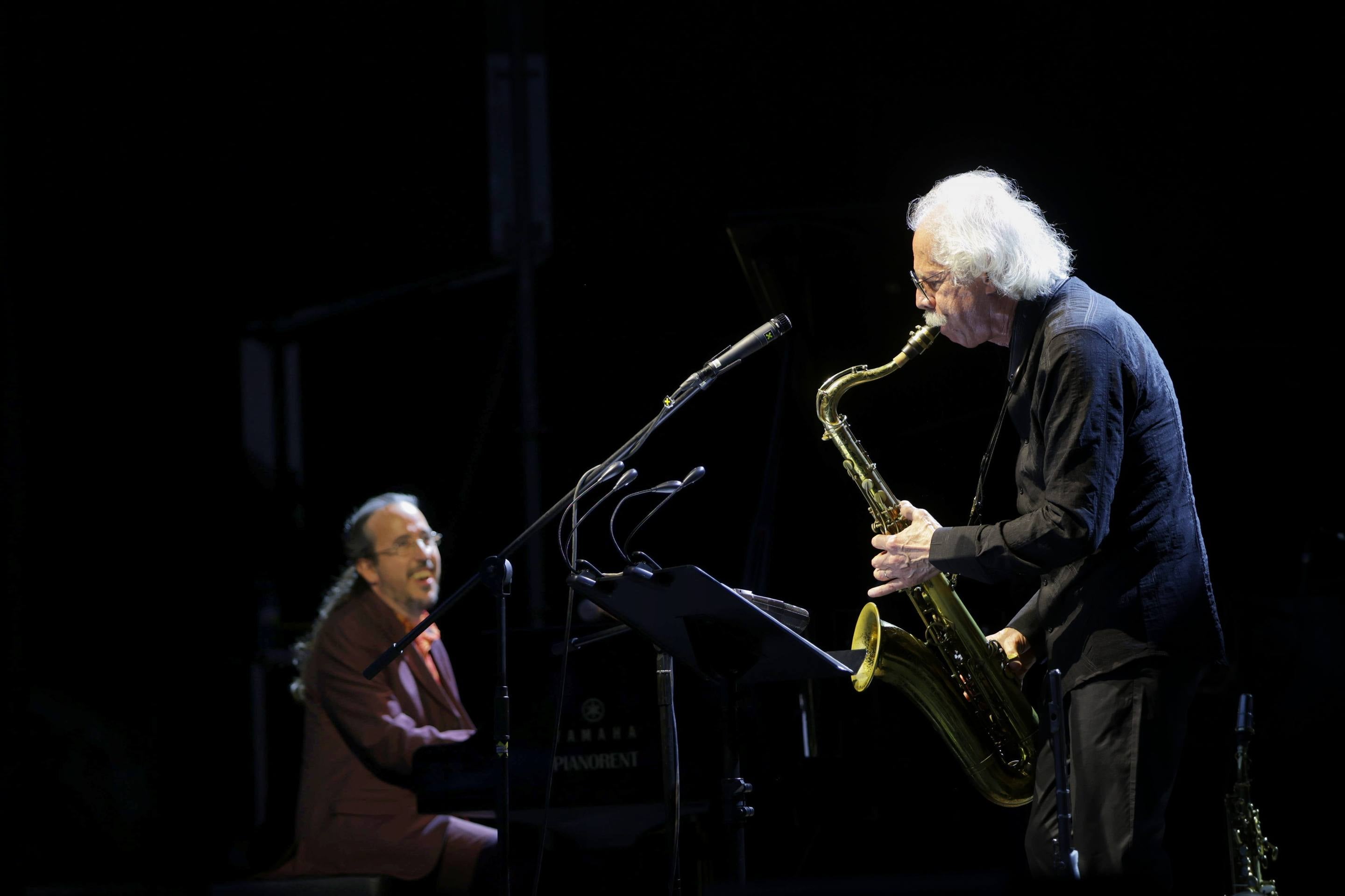 El concierto de «Blue Lou» Marini & Lluís Coloma Musical Troupe, en imágenes