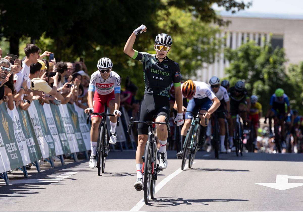 Marcos Freire celebra su triunfo al sprint en Parquesol el pasado año.
